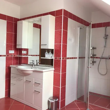 U Jeraba - Komplex B Holiday home